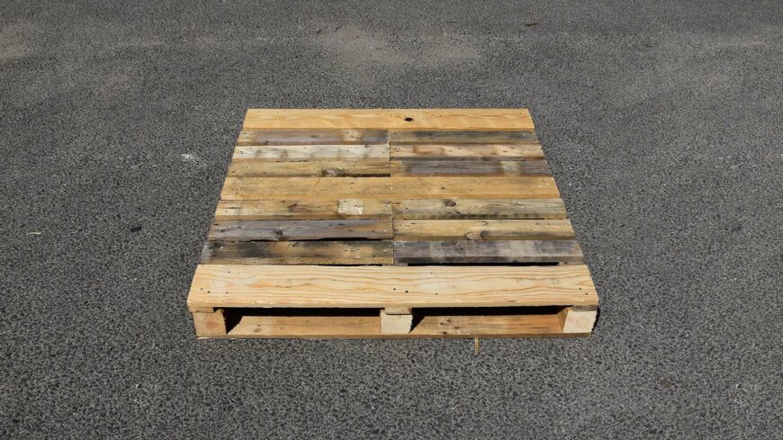 Raklap Hasznosító - 800x1200 mm Használt anyagból előállított raklap [1]